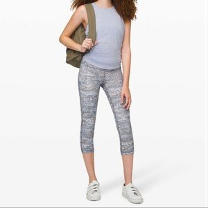Lululemon Gray Patterned Capri Leggings